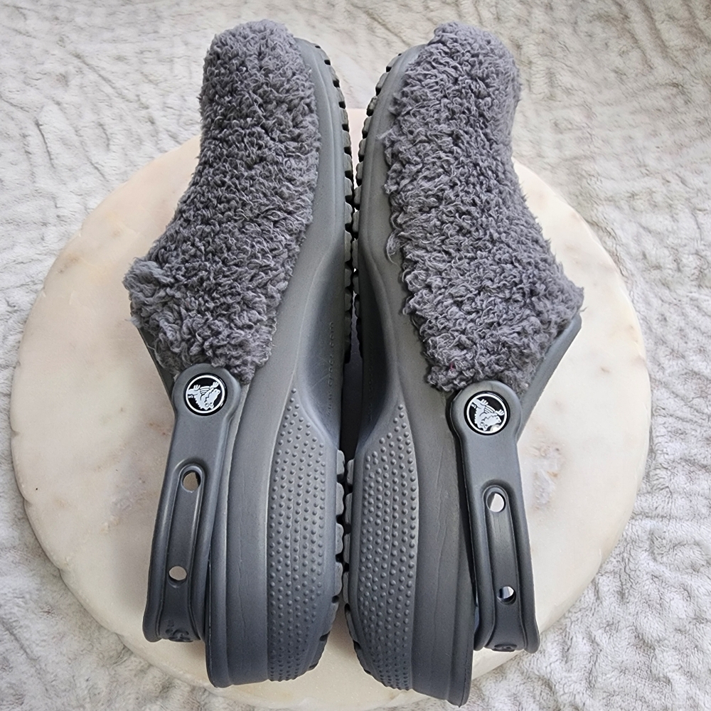 Crocs Classic Fuzz Mania Unisex Faux Fur Clogs Size Men's 9 Women's 11 Grey - Picture 7 of 11